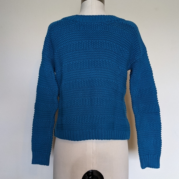 Blue Sweater - Picture 3 of 5